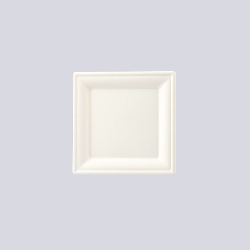 Geformte Faserplatte und Tassenablage